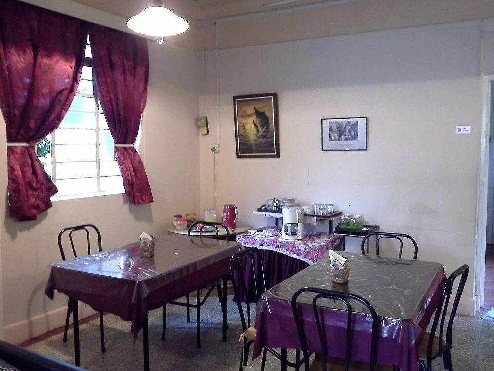 Baan Talay Homestay By The Beach Tanjung Bungah